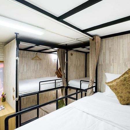 Hostel At Thonglor Bangkok Exterior photo