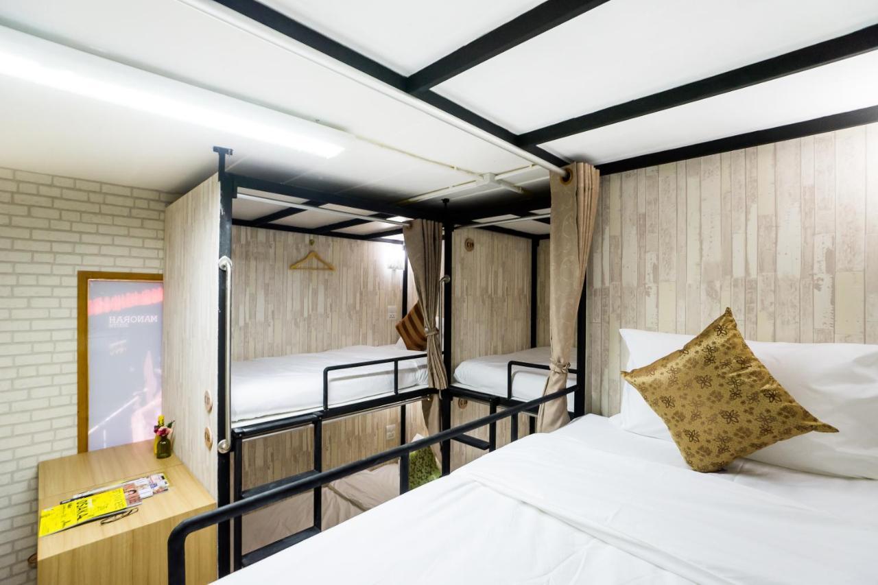 Hostel At Thonglor Bangkok Exterior photo